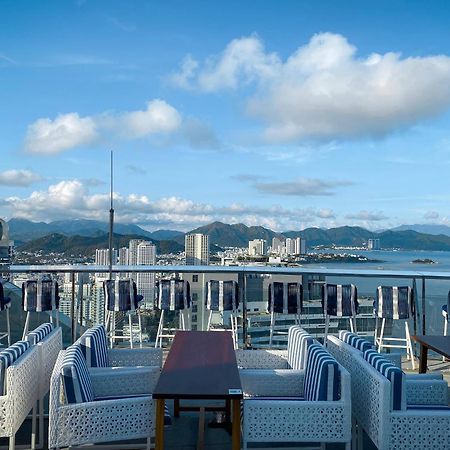 Coastal Panorama Oceanfront Suites Nha Trang Buitenkant foto