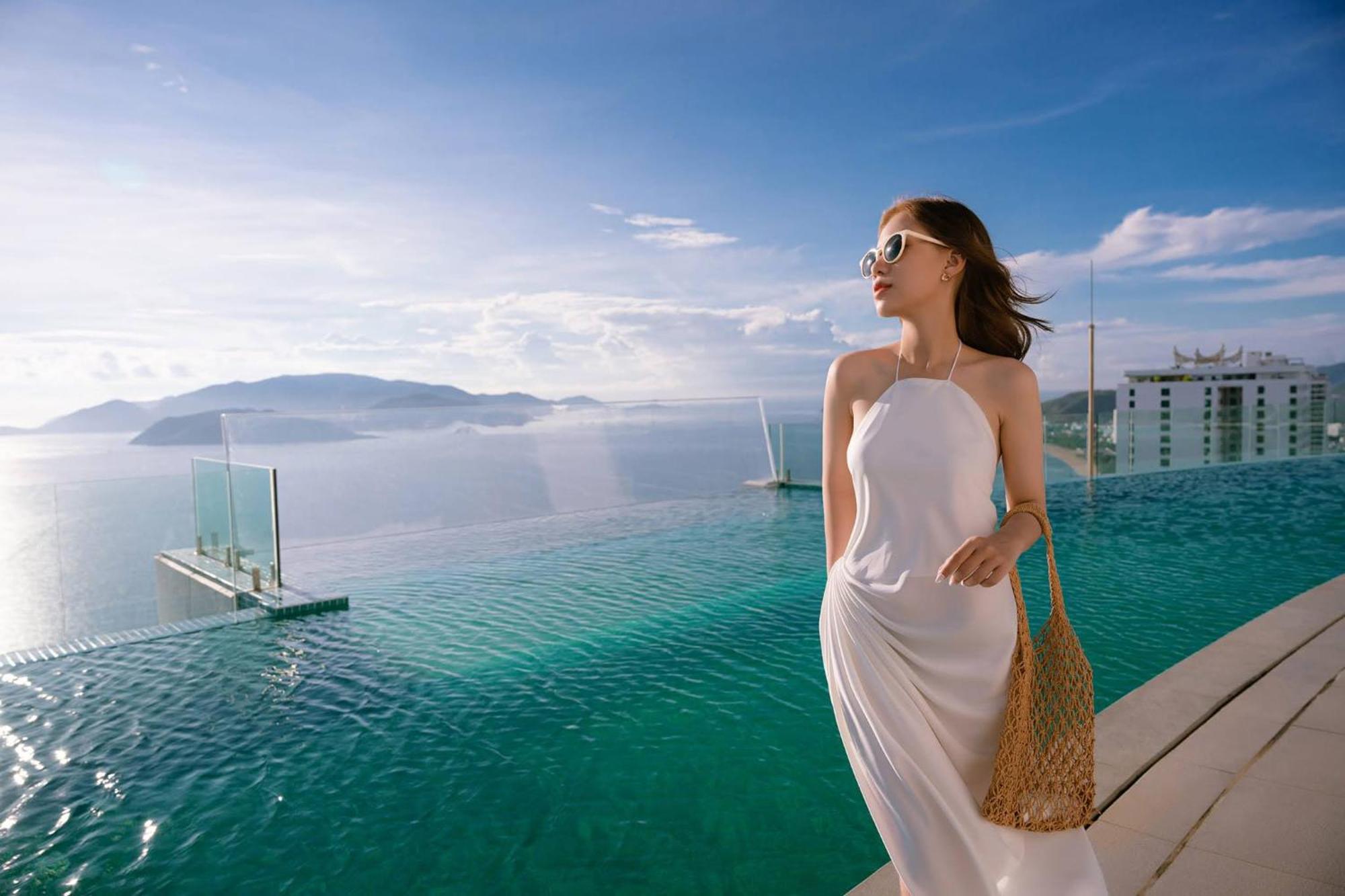 Coastal Panorama Oceanfront Suites Nha Trang Buitenkant foto