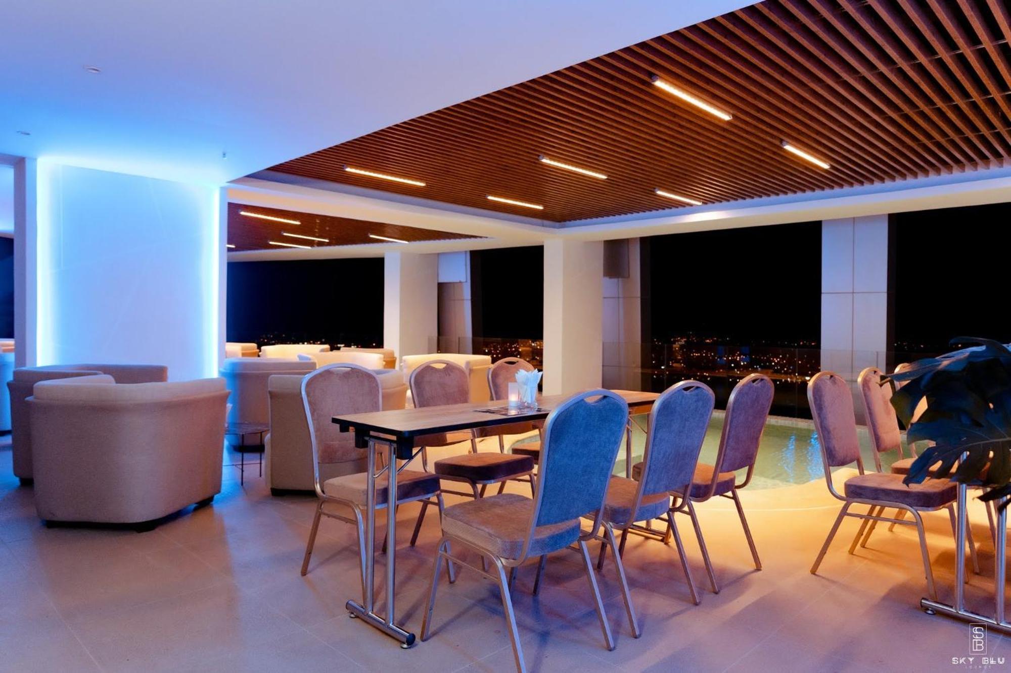 Coastal Panorama Oceanfront Suites Nha Trang Buitenkant foto