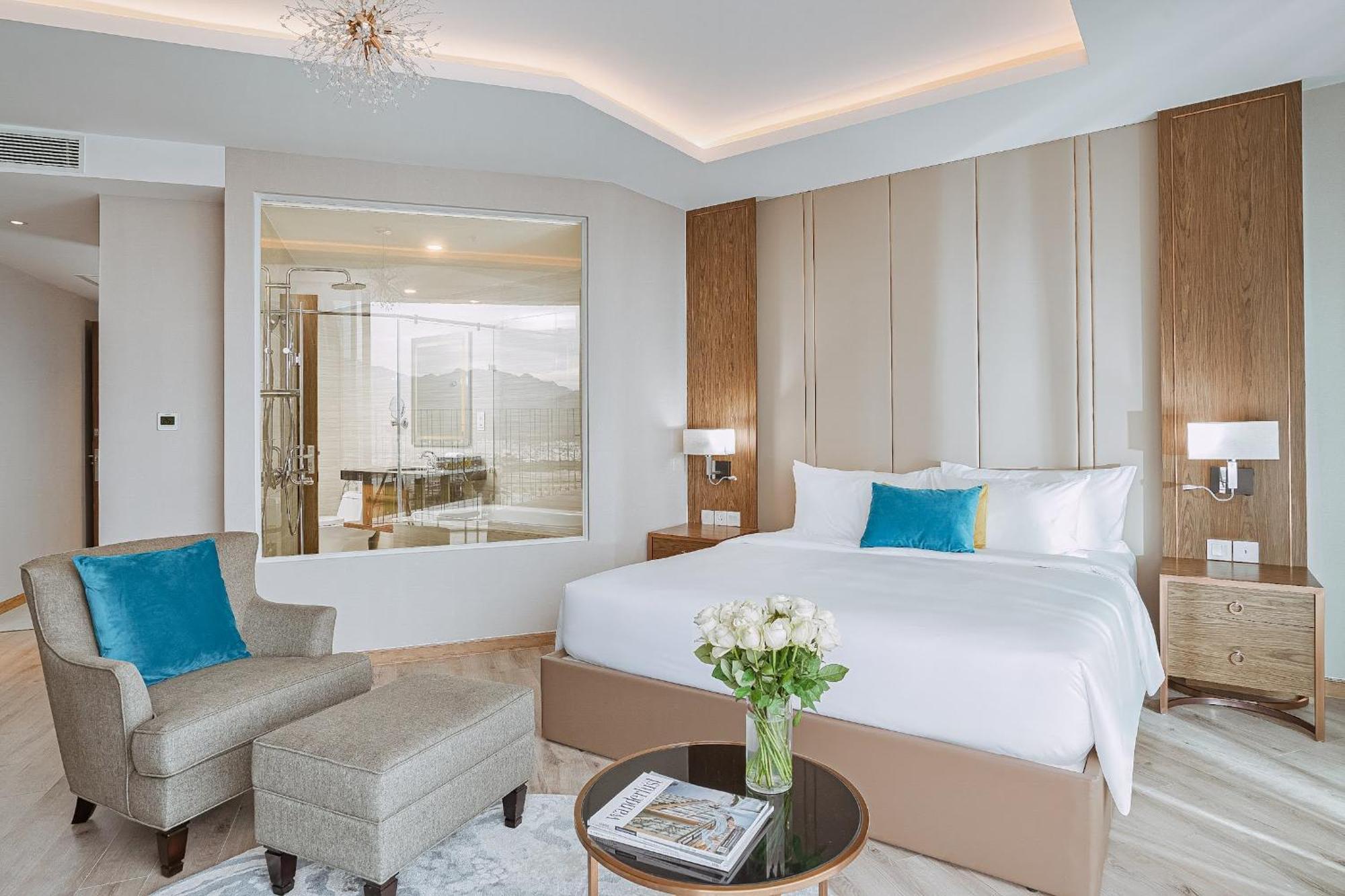Coastal Panorama Oceanfront Suites Nha Trang Buitenkant foto