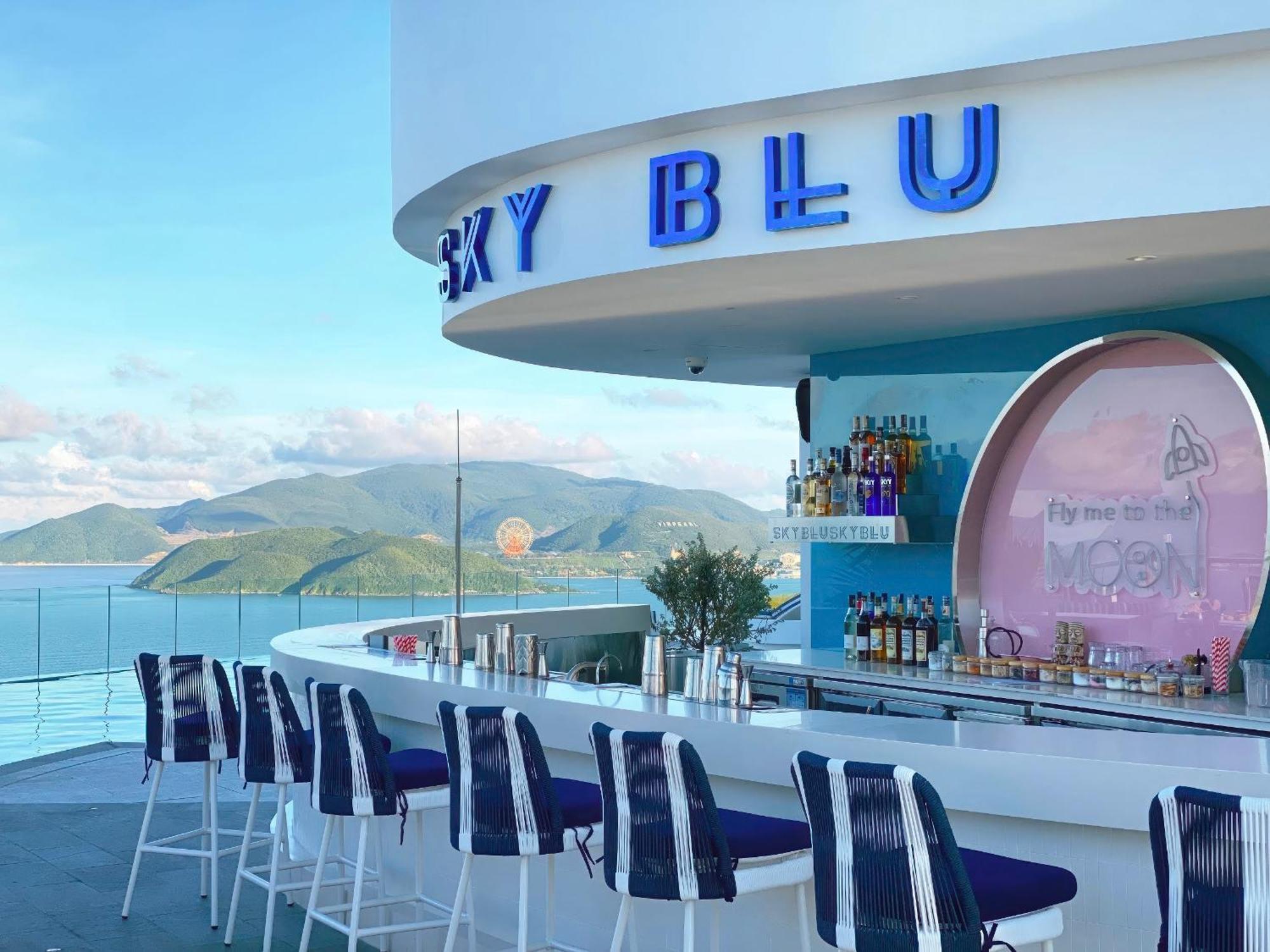 Coastal Panorama Oceanfront Suites Nha Trang Buitenkant foto
