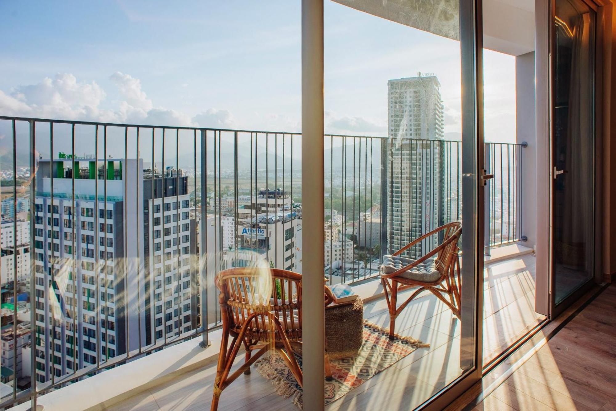 Coastal Panorama Oceanfront Suites Nha Trang Buitenkant foto
